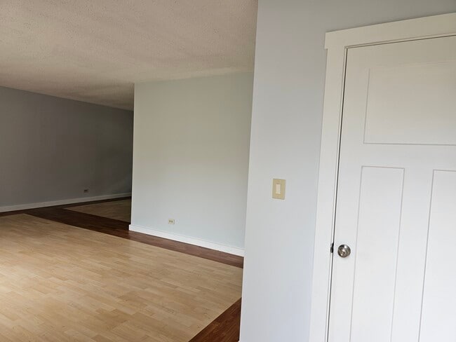 1016 Concord Dr in Bartlett, IL - Building Photo - Building Photo