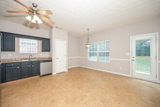 240 Cranesbill Way in Locust Grove, GA - Building Photo - Building Photo