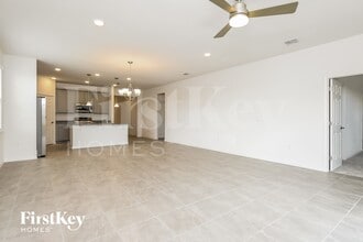 1202 Ponca Rd in Kissimmee, FL - Foto de edificio - Building Photo