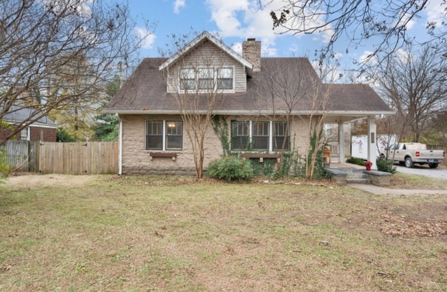 property at 1204 McGavock Pk