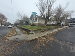 604 E Hartson Ave in Spokane, WA - Building Photo - Building Photo