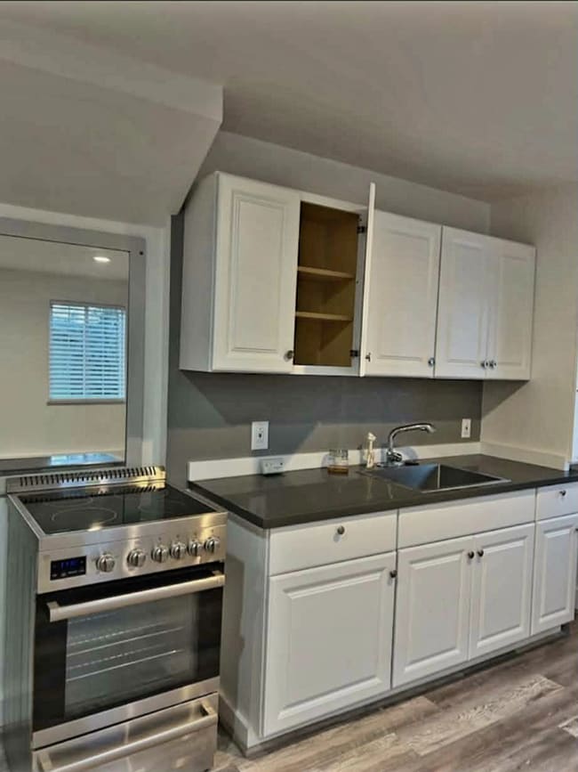 680 Santa Maria Rd, Unit 1