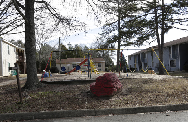 Cedar Terrace Apartments in York, SC - Building Photo - Building Photo