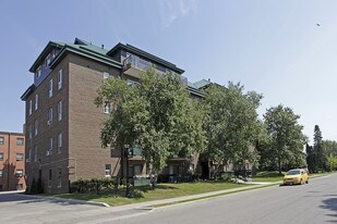 181 Colborne Ave in Richmond Hill, ON - Building Photo