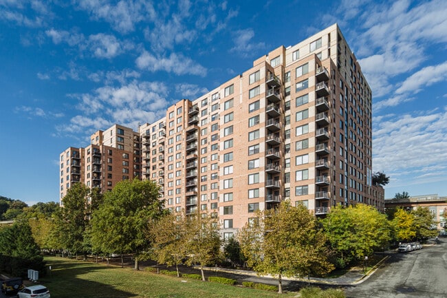 2451 Midtown Ave