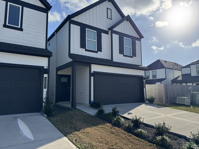 3002 Skyline Mesa Dr in Houston, TX - Building Photo - Building Photo