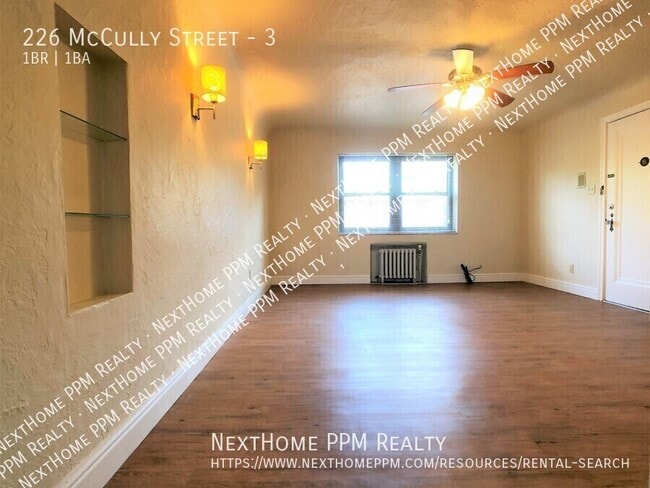 226 McCully St in South Hills, PA - Building Photo - Building Photo