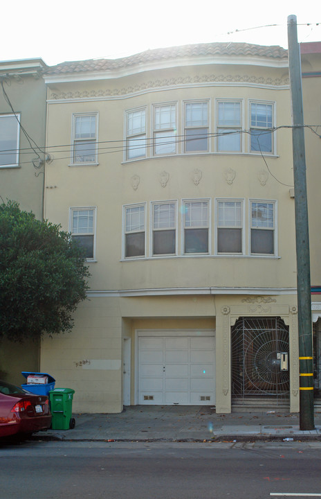 1215 Oak St in San Francisco, CA - Building Photo