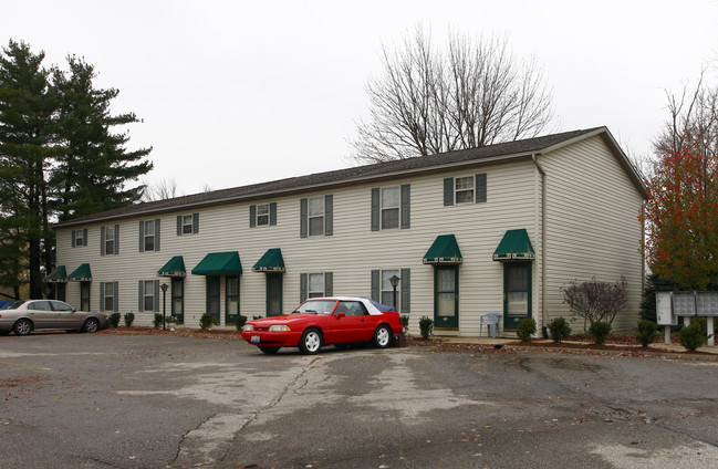 Adelle Place in Shelby, OH - Foto de edificio - Building Photo