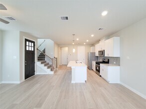 10055 Cloud Mist Dr in Houston, TX - Building Photo - Building Photo