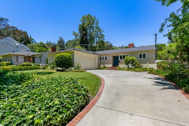 property at 1325 Lomay Pl