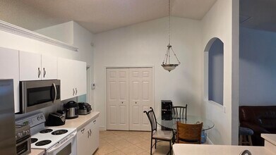 6448 NW Colgate St in Port St. Lucie, FL - Building Photo - Building Photo