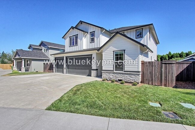 6904 NE 72nd Way in Vancouver, WA - Building Photo - Building Photo