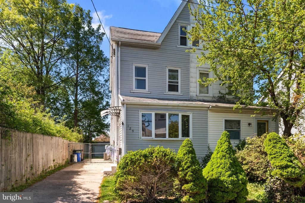 129 Blake Ave in Rockledge, PA - Building Photo
