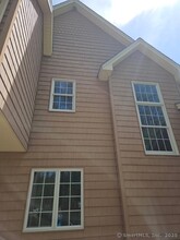 15 Ledge Rd in Southington, CT - Building Photo - Building Photo