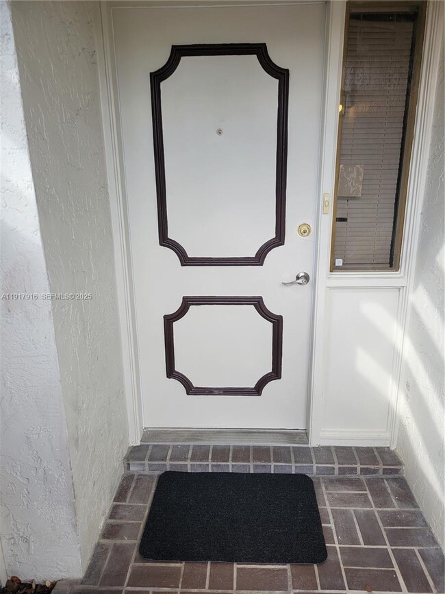 6963 SW 40th St in Miramar, FL - Building Photo - Building Photo