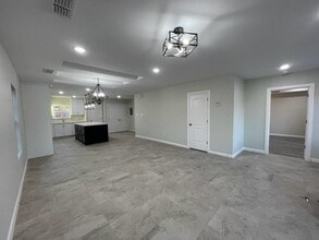 5527 Conroe St in Laredo, TX - Building Photo - Building Photo