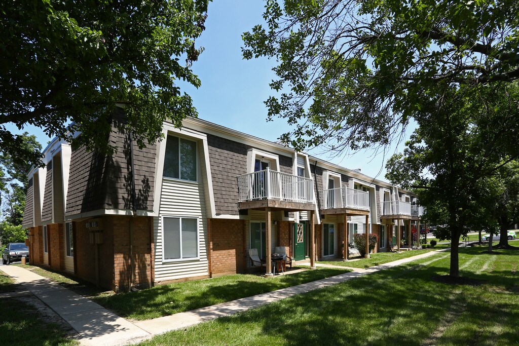 Casalon Parkway Apartments in O'Fallon, MO