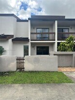 10104 NW 41st St in Doral, FL - Building Photo