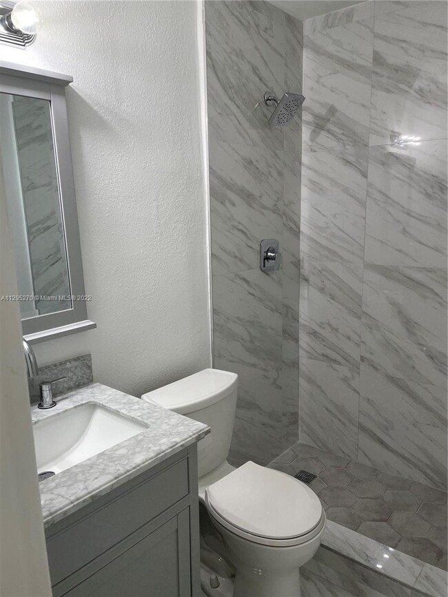 7927 SW 4th St-Unit -0 in Miami, FL - Building Photo - Building Photo