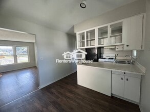 4807 NW Aurora Ave. in Des Moines, IA - Foto de edificio - Building Photo