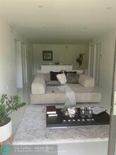 8277 SW 128th St in Pinecrest, FL - Building Photo - Building Photo
