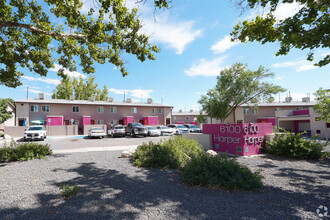 Harper Apartments in Albuquerque, NM - Building Photo - Building Photo