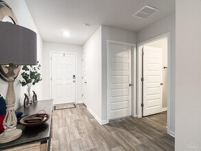 10505 Queens Gate Cir in Pensacola, FL - Building Photo - Building Photo
