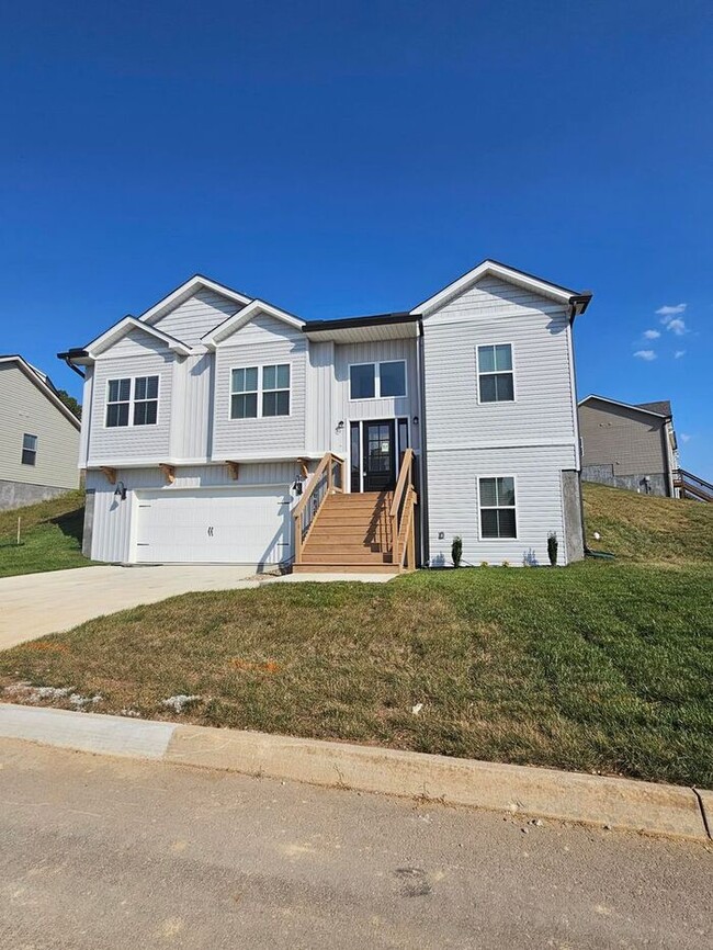 9830 Moon View Way in Knoxville, TN - Foto de edificio - Building Photo