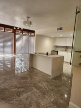 11130 N Lakeview Dr in Pembroke Pines, FL - Building Photo - Building Photo