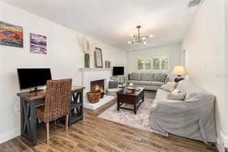 2721 E Marks St in Orlando, FL - Building Photo - Building Photo