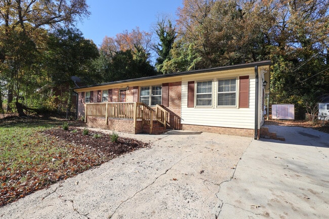 937 Green Cir Dr in Gastonia, NC - Building Photo - Building Photo