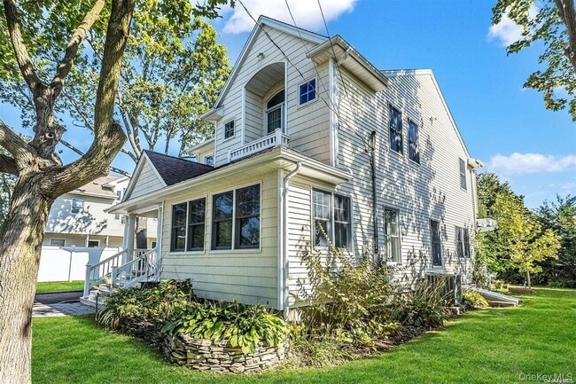 property at 15 14th St
