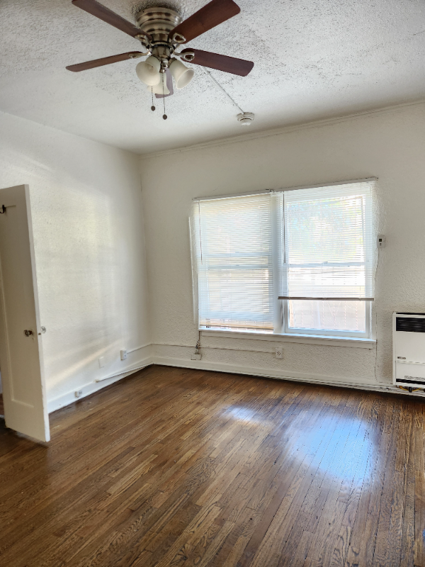property at 1845 N Gramercy Pl