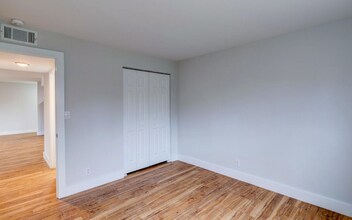 4111 Stonecrest Ct in Indianapolis, IN - Building Photo - Building Photo