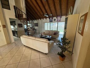 2560 Azalea Ave in Miramar, FL - Building Photo - Building Photo