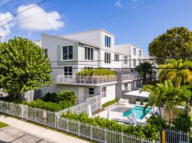 Lofts of Wilton Manor in Wilton Manors, FL - Building Photo