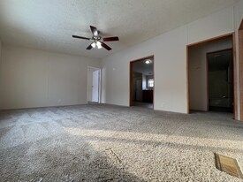 356 Shummard Branch in Oxford, MI - Building Photo