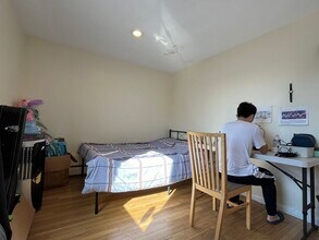 183 Kent St, Unit 37 in Brookline, MA - Building Photo - Building Photo