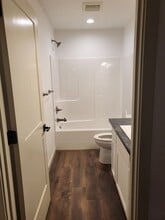 1151 Willow Ln in Grants Pass, OR - Building Photo - Building Photo