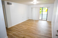 8701 SW 141st St, Unit B1 in Palmetto Bay, FL - Foto de edificio - Building Photo