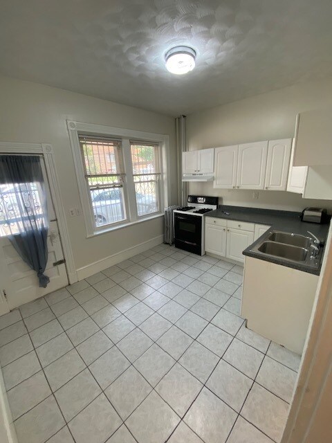 79 Glenville Ave, Unit #1 in Boston, MA - Building Photo - Building Photo