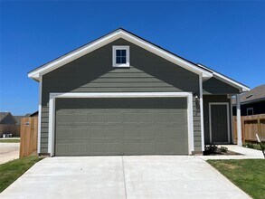 312 Freshwater Dr in Bastrop, TX - Building Photo - Building Photo