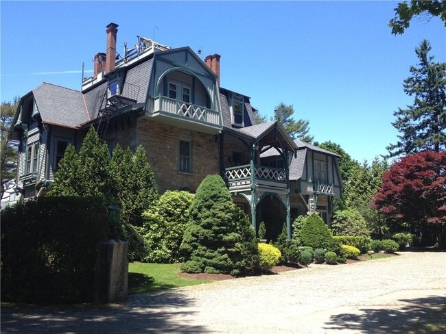 property at 6 Howe Ave