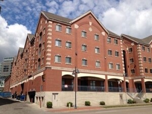 327 E College St in Iowa City, IA - Building Photo