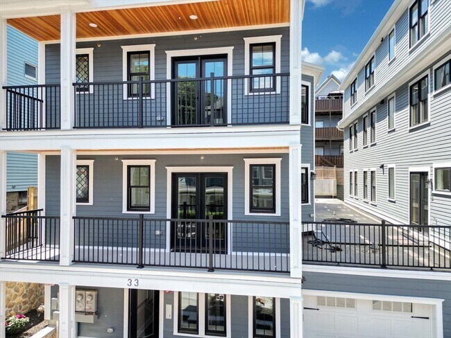 31 Woodlawn St in Boston, MA - Foto de edificio - Building Photo