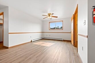 Brook Park Apartments in Green Bay, WI - Foto de edificio - Building Photo