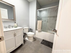 55 W Fifth St, Unit 609 in Boston, MA - Building Photo - Building Photo