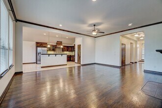 18445 Las Meninas Dr in Edmond, OK - Building Photo - Building Photo