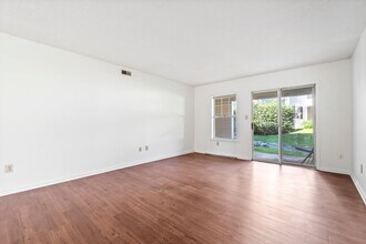 151 Schultz St in Chapel Hill, NC - Building Photo - Building Photo